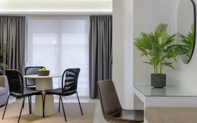 Momo Suites Acropolis by Aura Homes