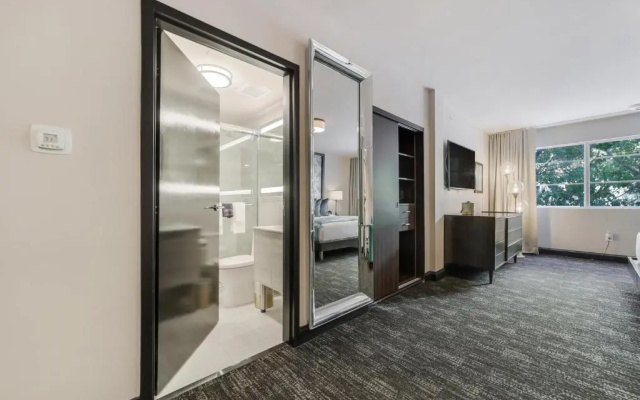 Venezia hotel by At Mine Hospitality