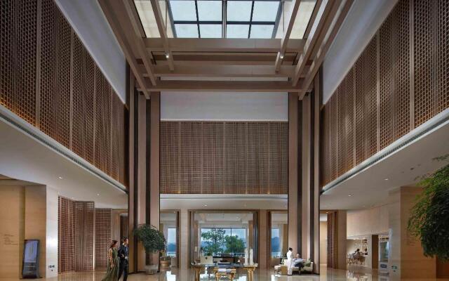 voco Thousand Island Lake by IHG