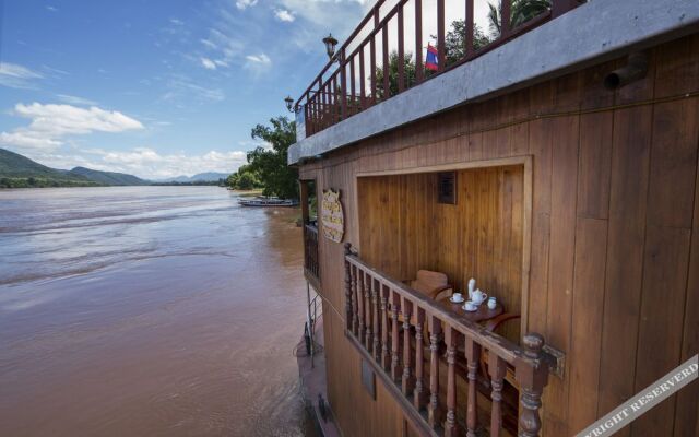 Mekong Pearl Hotel Ship