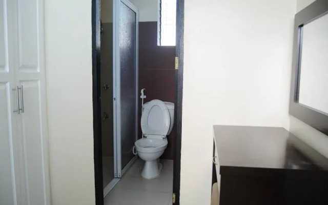Alan Sr. Residences