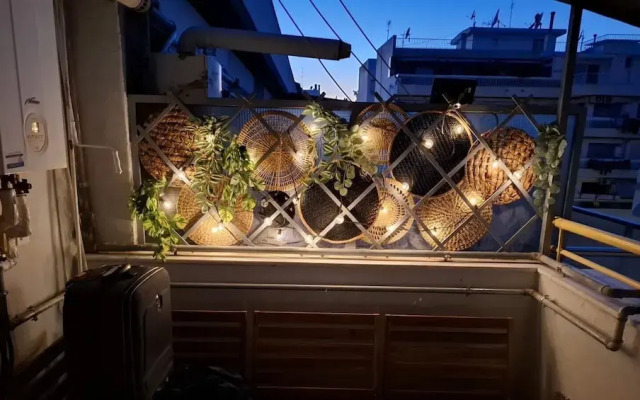New Cozy Apt with Balcony close to Metro