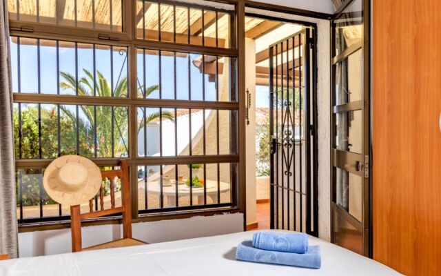 Las Buganvillas 14544