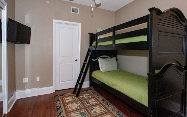 Crb1015 4 Bedroom Condo