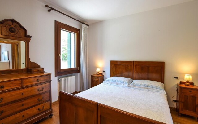 Amazing Home in Montemerlo With 2 Bedrooms