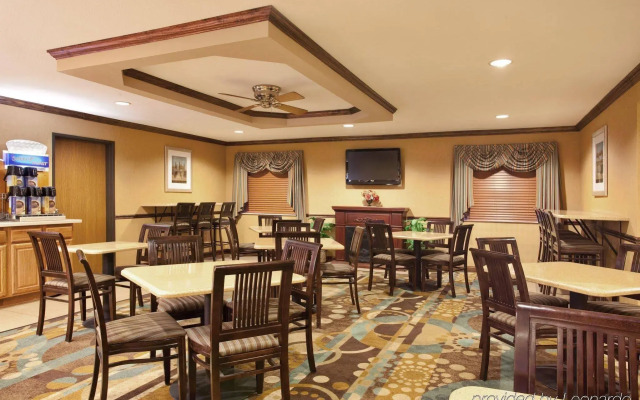 Holiday Inn Express Tuscola by IHG