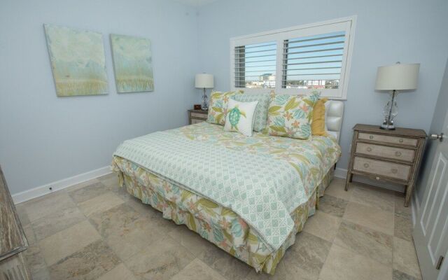 Oceania 506 3 Bedroom Condo by RedAwning