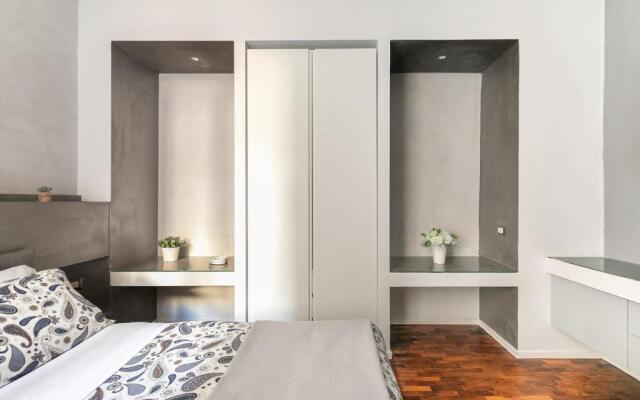 Living RHome - Condotti Apartment