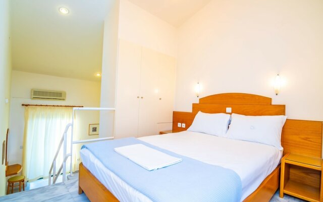 Room in Apartment - Sea View Room in Orestis Hotel