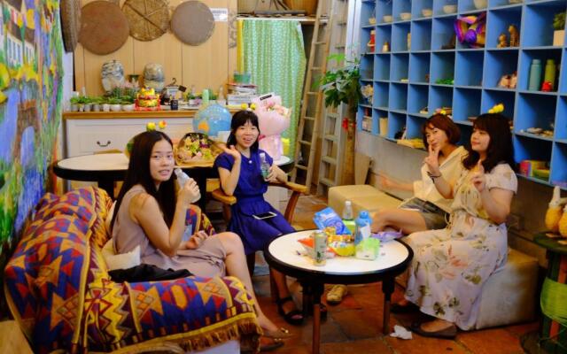 Yellow House Hostel Huizhou West Lake