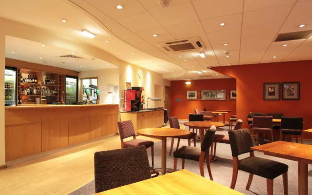 Travelodge Birmingham Central Broadway Plaza Hotel