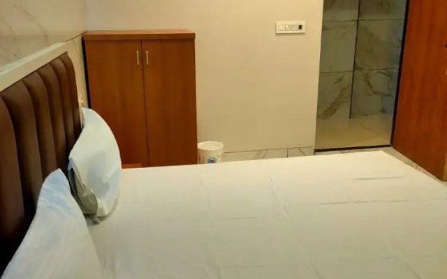 Goroomgo Janata Inn Gujarat