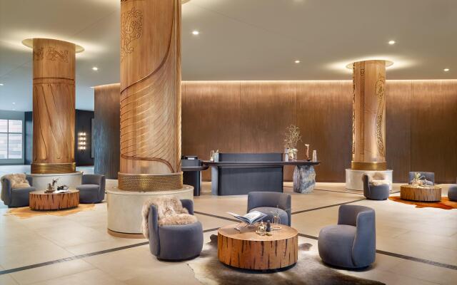 Omni Viking Lakes Hotel