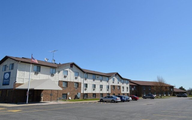 Econo Lodge Inn and Suites