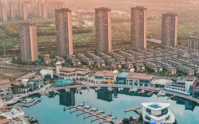 Come Boating Hotel