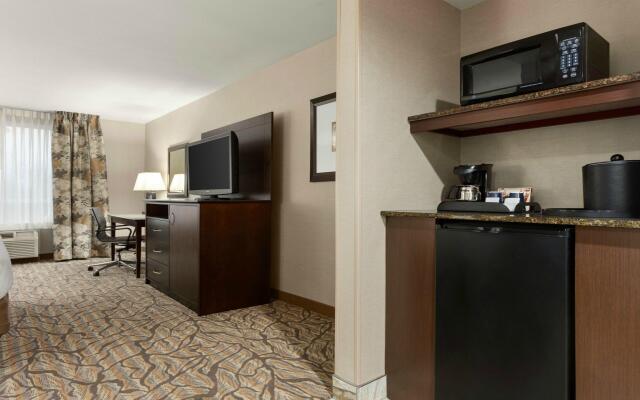 Holiday Inn Hotel & Suites Williamsburg-Historic Gateway by IHG