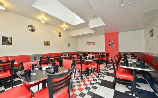 Holiday Inn NYC - Lower East Side by IHG