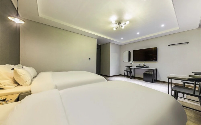 Jeongju Ochang Hotel Bom