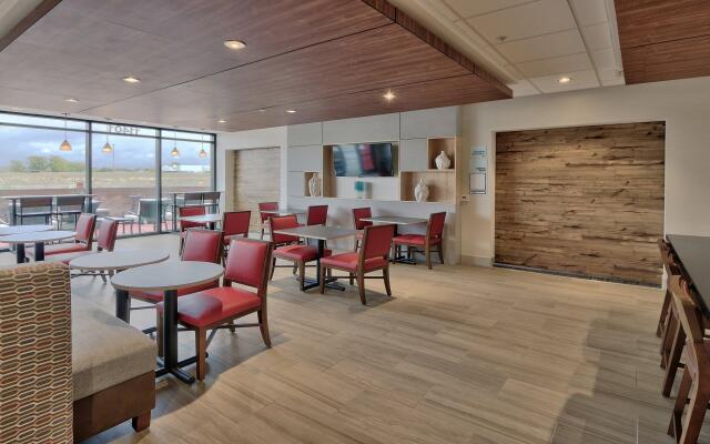 Holiday Inn Express and Suites Broomfield by IHG