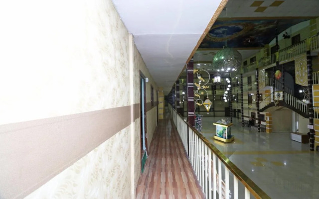 OYO 23419 People's Club