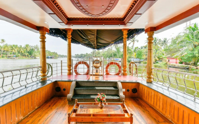 Oyo 22044 Sree Vinayaka Houseboat 1 Bhk