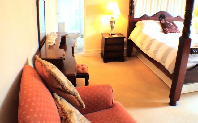 Featherstone Farm Hotel