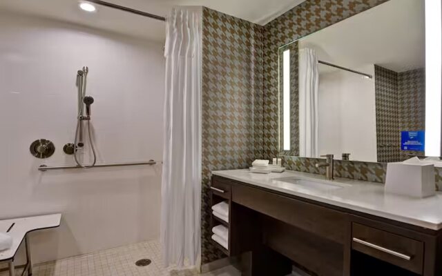 Home2 Suites by Hilton Orlando at Flamingo Crossings