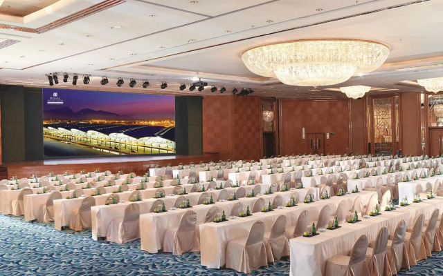 Regal Airport Hotel