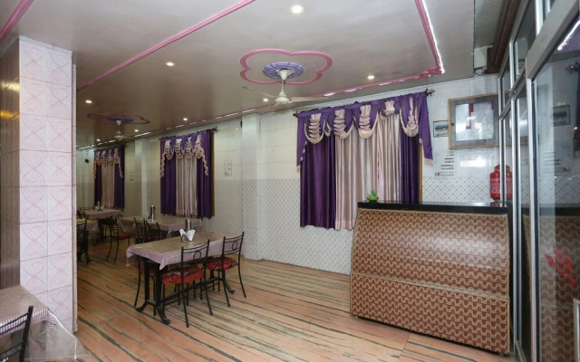 OYO 28835 Hotel Star