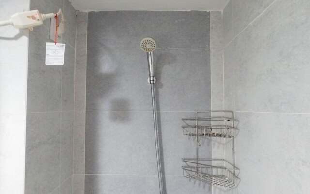 Cozy Stay Studio Apartment At Taman Melati Surabaya