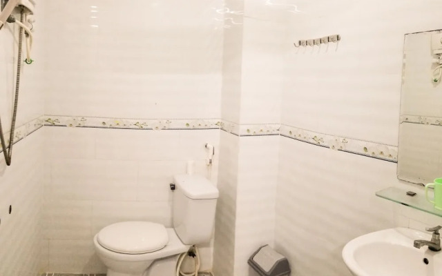 K300 Hotel by OYO Rooms