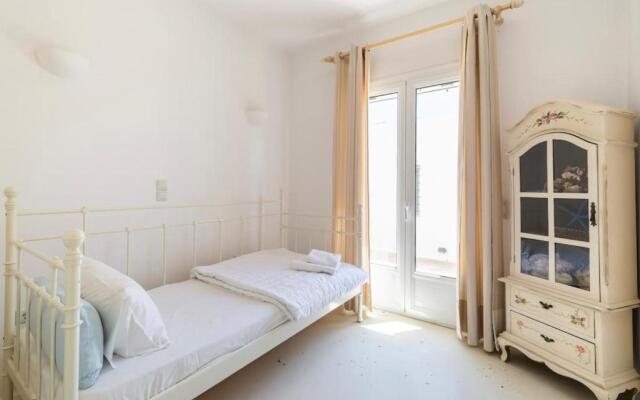 Petra House Kea 12776742