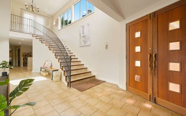 The Star of Queenstown Hill