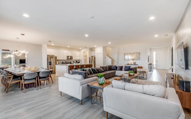 14 Bdrm 11 Bath Villa For 30