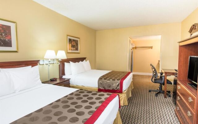 Ramada West Sacramento Hotel and Suites