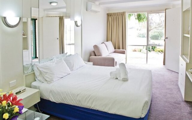 Nepean Country Club & Day SPA