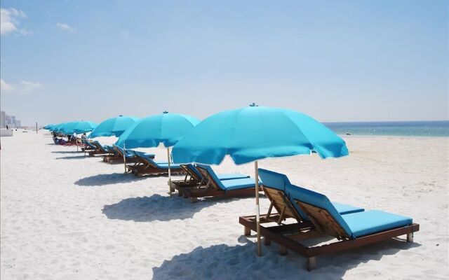 Island Tower 703 by RedAwning