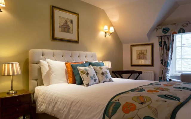 Rising Sun Hotel