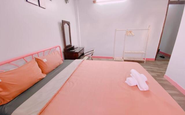 Happy House Homestay