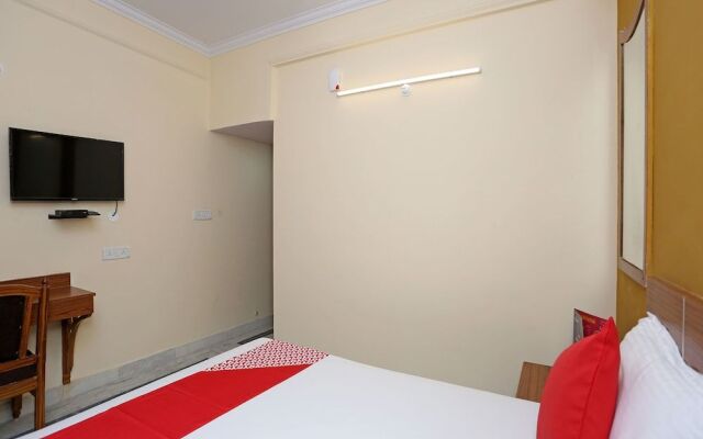 OYO 11675 Hotel Prahlad Inn