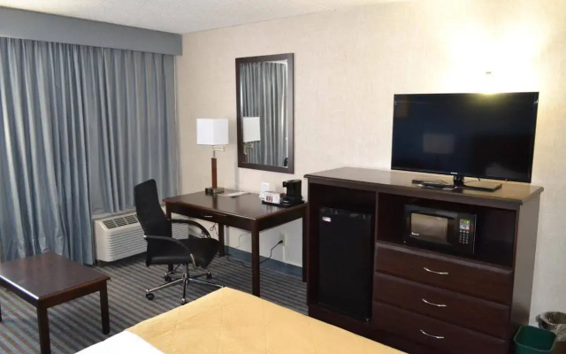 Clarion Hotel & Convention Center