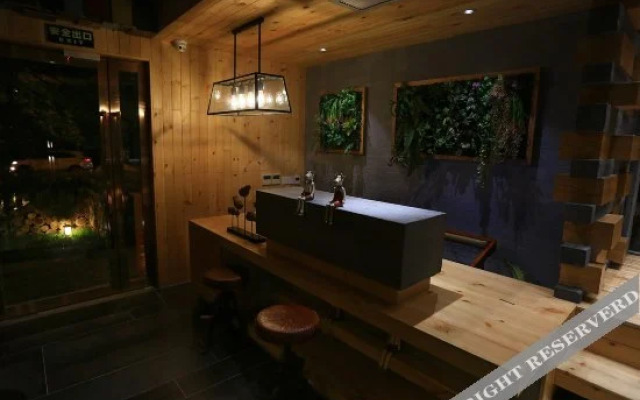 西湖隐庐酒店(杭州雷锋塔店)