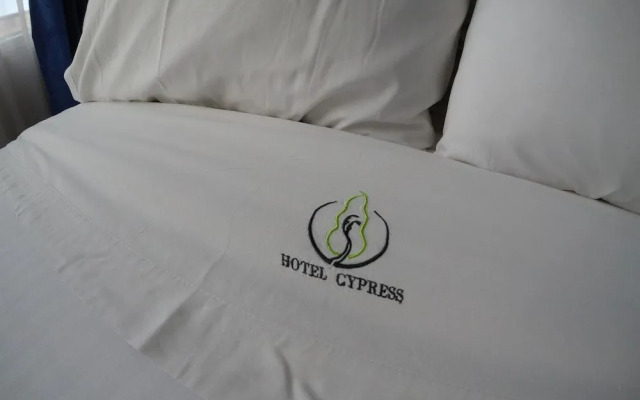 Hotel Cypress Normandia