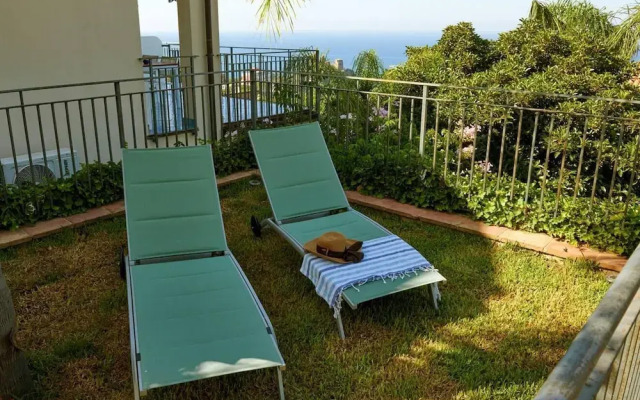 Luxury sea View, With Infinity Pool in Sicily