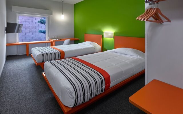 City Express Junior Guadalajara Periférico Sur