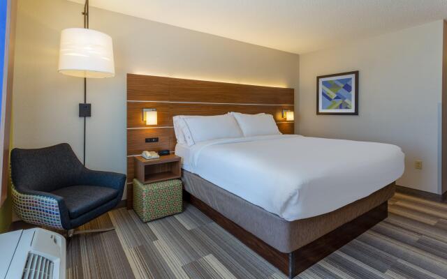 Holiday Inn Express & Suites Vandalia, an IHG Hotel