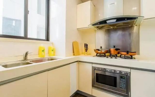 Locals Boutique Apartment Huafa Plaza 15