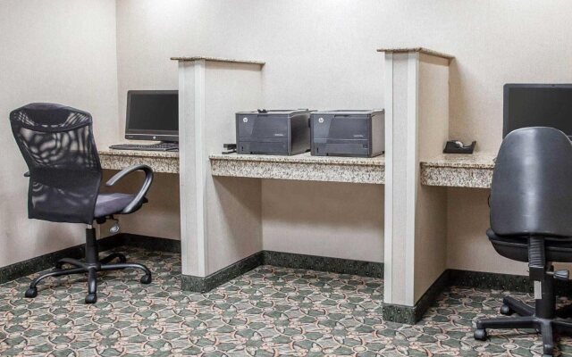 Comfort Inn & Suites Alexandria West