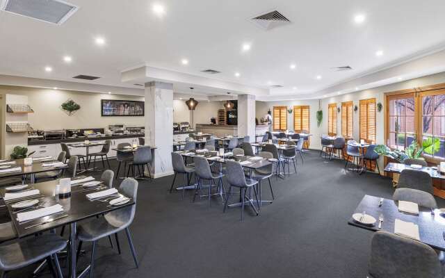 Quality Hotel Melbourne Airport