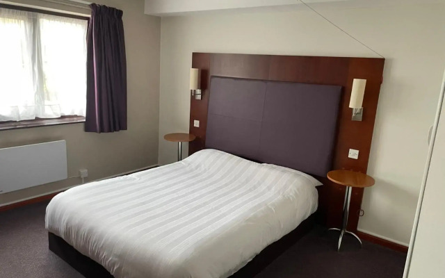 Premier Inn Warrington South
